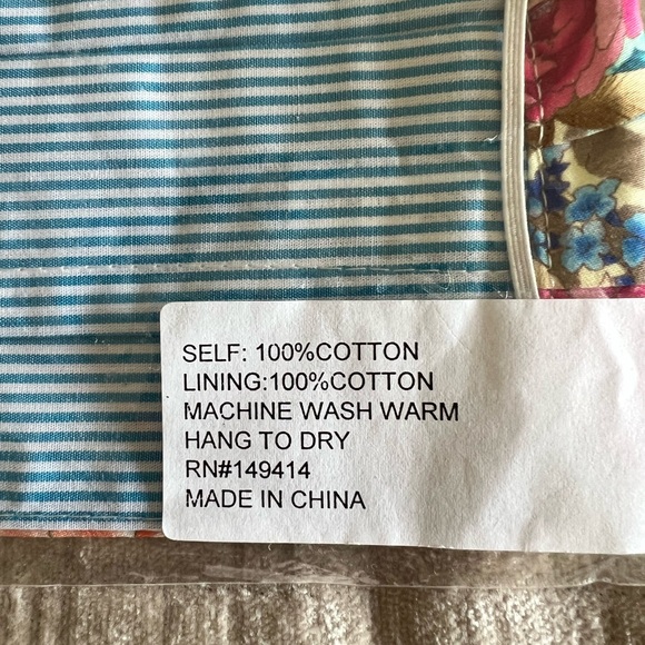 Johnny Was Set of 4! Cotton Sateen Face Mask Set NWT - Picture 4 of 9